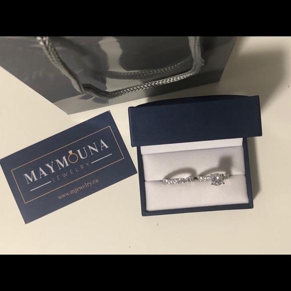 925 Sterling Silver 2 Pieces Wedding Ring Set - Picture 10 of 13